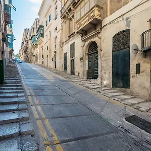 Πανσιόν Kampnar Living, Βαλέτα